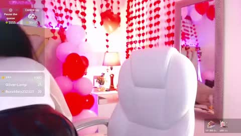 Snapshot of cintia_holms chatting on 02/15/25, 12:01 Cintia online show from 02/15/25, 12:01