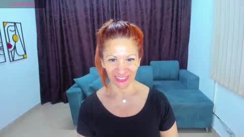 Snapshot of cintiagreyx chatting on 09/25/25, 11:36  CINTIA  online show from 09/25/25, 11:36