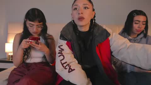Snapshot of cintya_kors chatting on 01/03/25, 09:57 Cintya online show from 01/03/25, 09:57