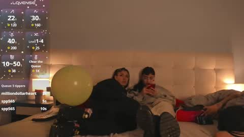 Snapshot of cintya_kors chatting on 01/11/25, 08:33 Cintya online show from 01/11/25, 08:33