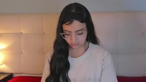 Snapshot of cintya_kors chatting on 03/04/25, 07:11 Cintya online show from 03/04/25, 07:11