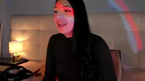 Snapshot of cintya_kors chatting on 09/13/25, 04:23 Cintya online show from 09/13/25, 04:23
