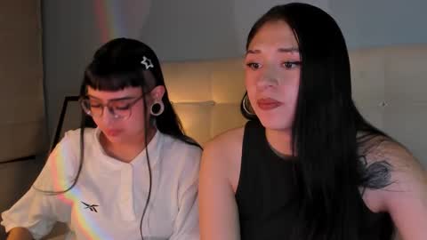 Snapshot of cintya_kors chatting on 09/20/25, 02:34 Cintya online show from 09/20/25, 02:34