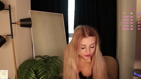 Sandy online show from 11/03/25, 01:34