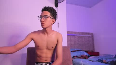 cj_davis1 online show from 09/17/25, 11:01