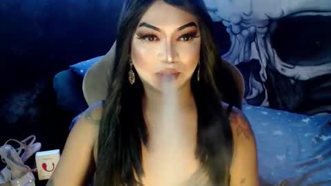 QUEEN CESS online show from 12/19/25, 03:41