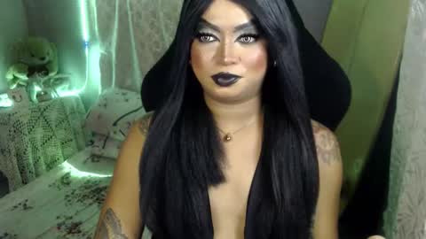 QUEEN CESS online show from 05/26/26, 08:27