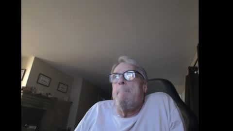 Snapshot of cjscout chatting on 12/03/24, 02:03 cjscout online show from 12/03/24, 02:03