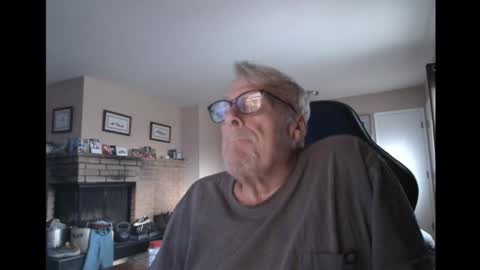 Snapshot of cjscout chatting on 01/17/25, 11:07 cjscout online show from 01/17/25, 11:07