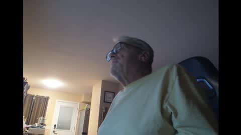 Snapshot of cjscout chatting on 01/21/25, 06:22 cjscout online show from 01/21/25, 06:22