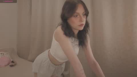 Claire Bennett online show from 09/11/25, 02:33