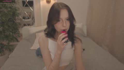 Claire Bennett online show from 09/16/25, 11:06