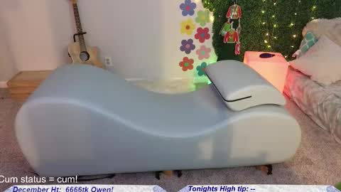 Claire online show from 12/14/25, 04:51