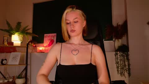 Snapshot of clairemathis chatting on 07/28/26, 08:52 Claire online show from 07/28/26, 08:52