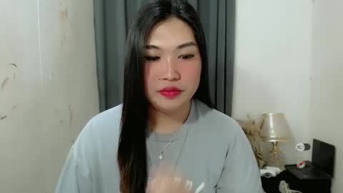 CLAIRE online show from 10/04/25, 07:17