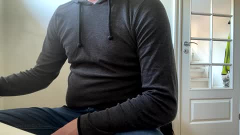 clamshive7 online show from 10/19/25, 10:27