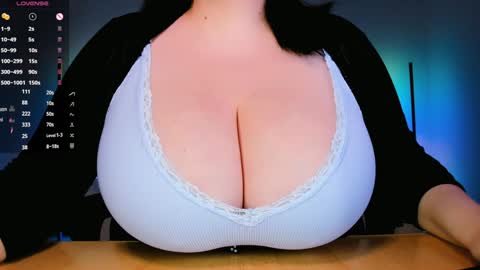 Clara  online show from 02/01/25, 07:02