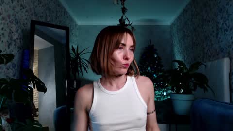Snapshot of clara_bendover chatting on 12/08/24, 06:17 Clara online show from 12/08/24, 06:17