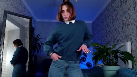 Snapshot of clara_bendover chatting on 03/10/25, 06:12 Clara online show from 03/10/25, 06:12
