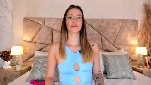Snapshot of claradelmar_ chatting on 05/23/26, 10:19 Clara del mar online show from 05/23/26, 10:19