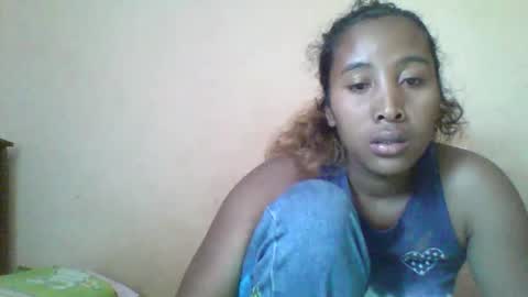 Clarah0123 online show from 10/15/25, 07:52