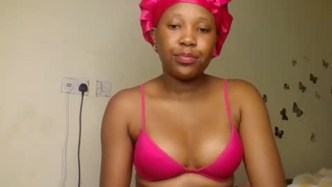 clara11 online show from 04/20/26, 09:49