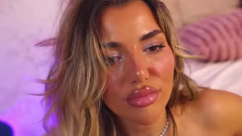 ClaraHazel online show from 11/07/25, 05:40