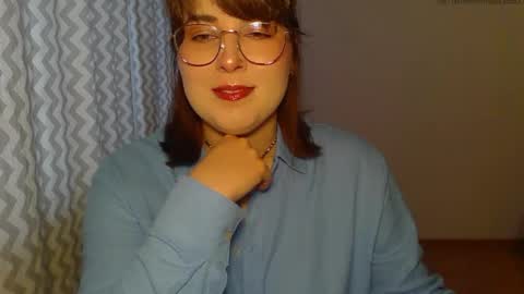 Clara online show from 05/27/26, 05:32
