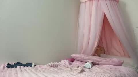 Clara online show from 04/21/26, 10:12