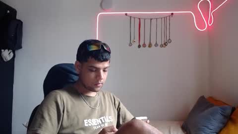 Snapshot of clarentz_baileys chatting on 09/16/25, 06:20 Clarentz bby online show from 09/16/25, 06:20