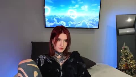 Sophie online show from 12/22/25, 12:18
