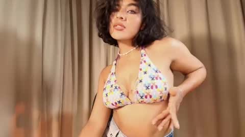 Snapshot of claricerose chatting on 11/26/25, 12:22 clarise online show from 11/26/25, 12:22