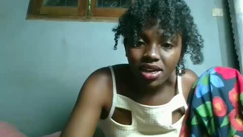 clarisse98 online show from 10/16/25, 05:58