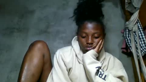 clarisse98 online show from 04/15/26, 07:58