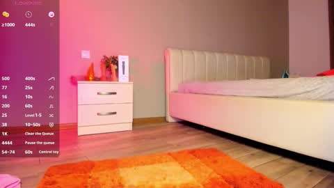 Yumi online show from 12/04/25, 02:54