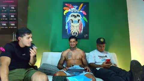 Juanpaindependent model online show from 10/23/25, 04:23