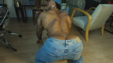 clark_strong online show from 04/21/26, 02:56