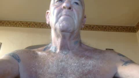 Snapshot of classic_rock_and_oldies chatting on 07/05/26, 10:00 Pizza online show from 07/05/26, 10:00