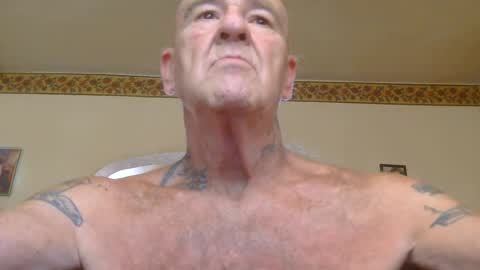 Snapshot of classic_rock_and_oldies chatting on 07/25/26, 09:45 Pizza online show from 07/25/26, 09:45