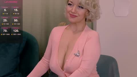 Classy Tinna online show from 12/06/24, 02:49