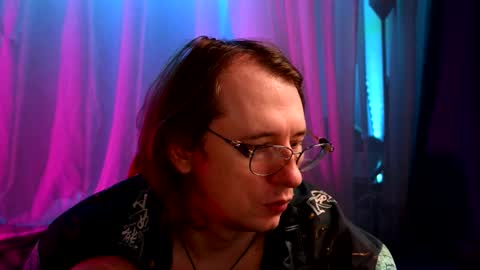 Claudia Cyberfox and Elon online show from 12/02/25, 12:10