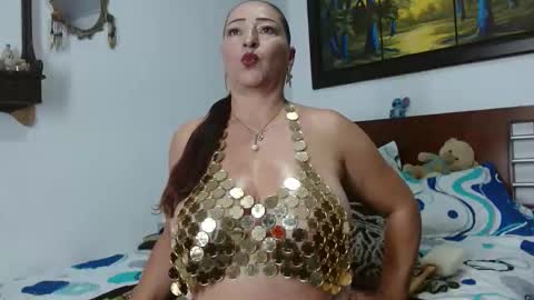claudiaa_broke online show from 06/10/26, 03:07