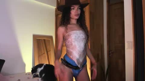 Claudia Rivera online show from 03/04/26, 07:53