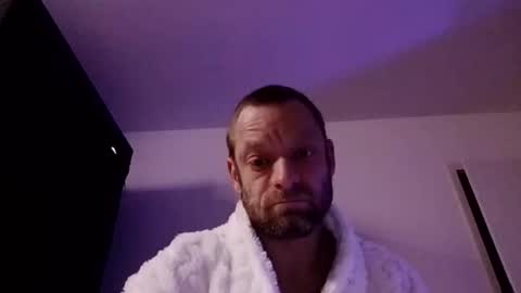 Florian online show from 12/17/25, 01:22