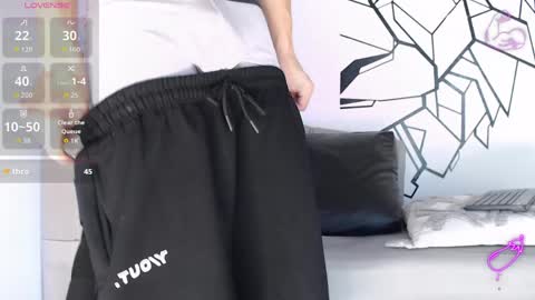    online show from 04/28/26, 03:06