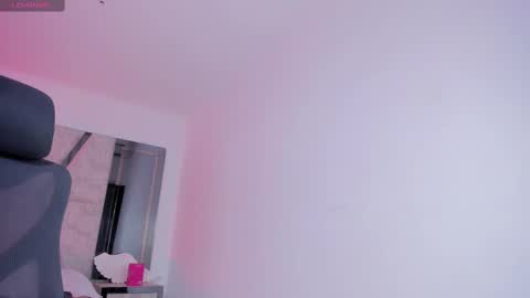 Snapshot of cleeoadams_ chatting on 02/23/25, 05:01 Cleo Adams online show from 02/23/25, 05:01