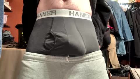 Snapshot of cleetis69 chatting on 09/14/25, 05:23 cleetis69 online show from 09/14/25, 05:23