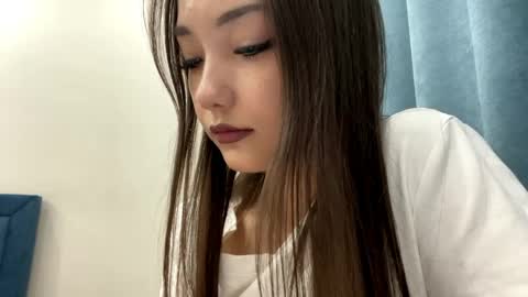 Snapshot of clementinecampion chatting on 05/19/26, 03:18 Viki online show from 05/19/26, 03:18