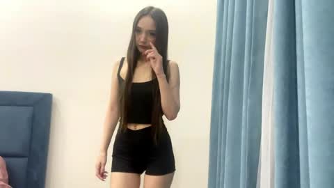 Snapshot of clementinecampion chatting on 05/27/26, 04:26 Viki online show from 05/27/26, 04:26