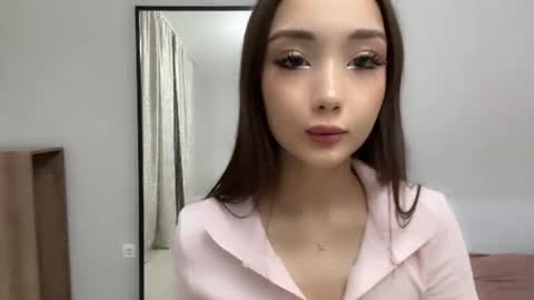 Snapshot of clementinecampion chatting on 06/25/26, 06:12 Viki online show from 06/25/26, 06:12